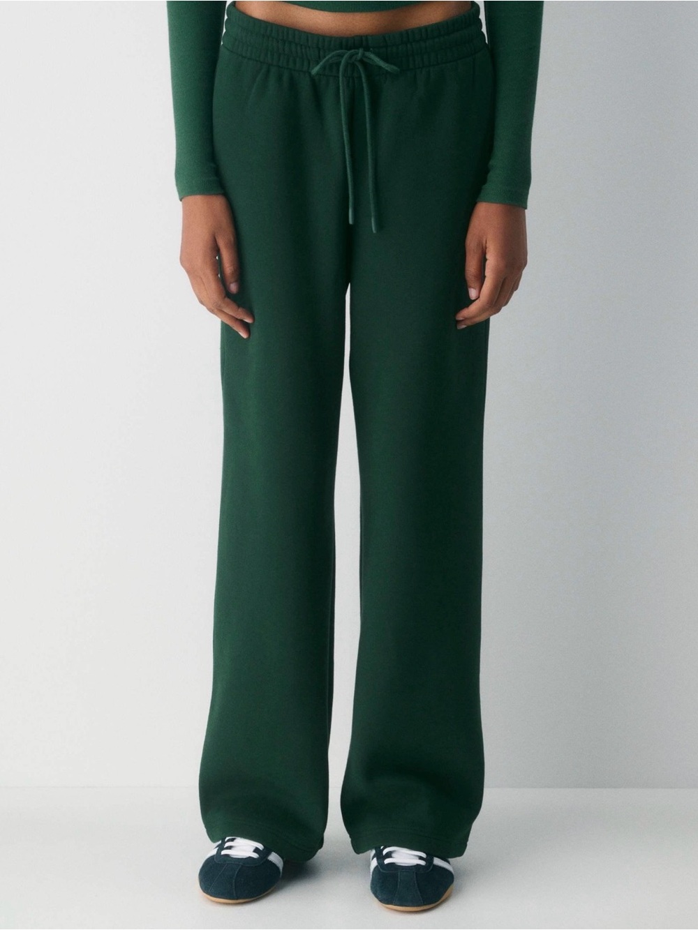 Aritzia Wide-Leg Drawstring Sweatpants in Forest Green